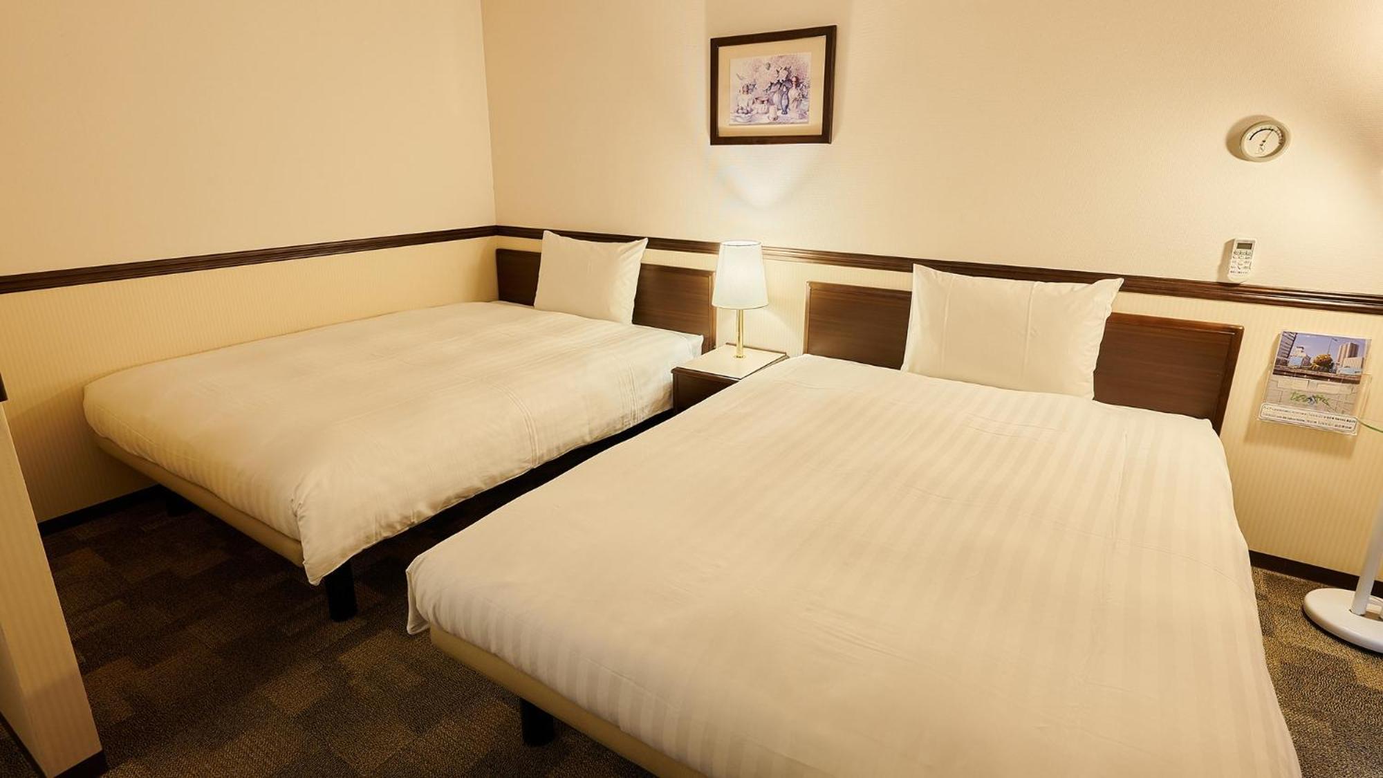 Toyoko Inn Osaka Namba Nippombashi Rum bild